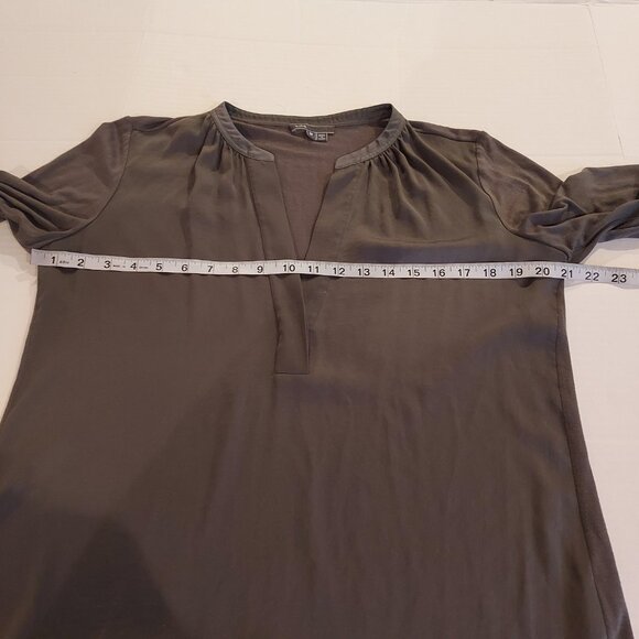 Vince Dusty Olive Long Sleeve Satin/Jersey Blouse Size Med - Picture 5 of 11